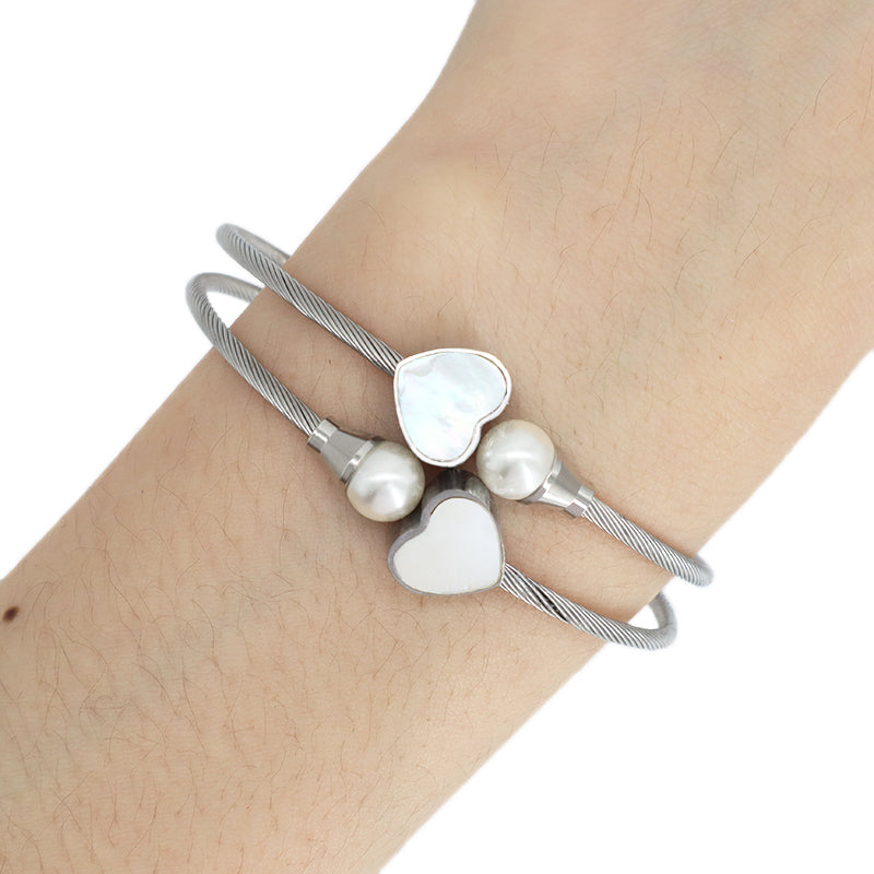 Customized Good Quality Women Wholesale Jewelry Open No Tarnish Shell Love Heart Charm Stainless Steel Expandable Bangle Bracelet