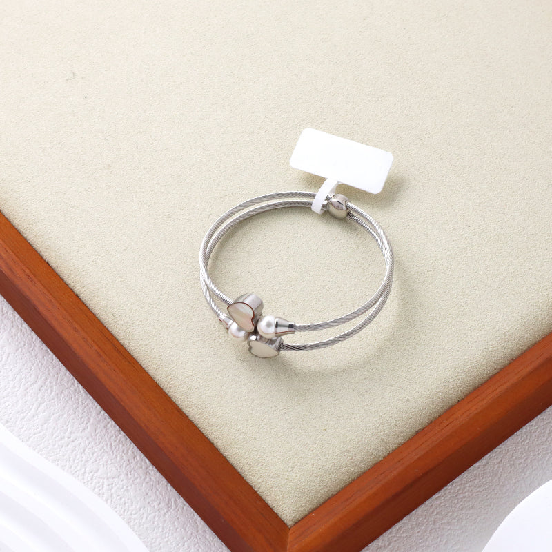 Customized Good Quality Women Wholesale Jewelry Open No Tarnish Shell Love Heart Charm Stainless Steel Expandable Bangle Bracelet