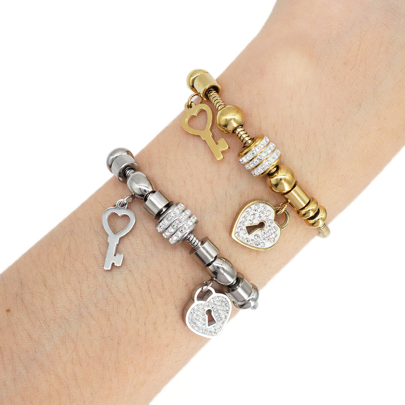 Manufacture New Wholesale Ajustable CZ Gold Plated Stainless Steel Key Heart Charm Bangle Jewelry China Factory Fashion Custom Women Heart Key Bracelet