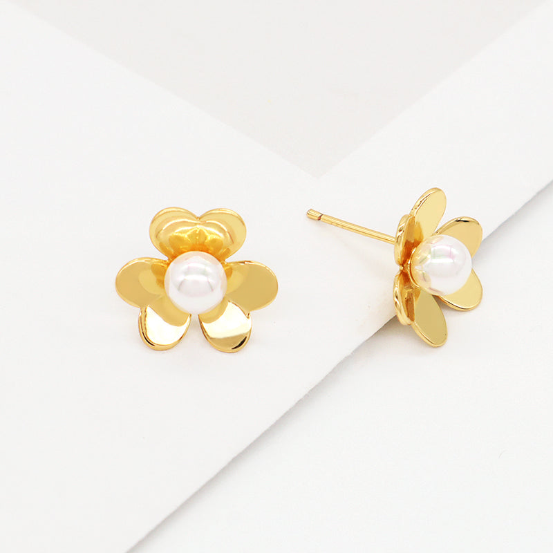 Wholesale Customized Fashion Dainty Trendy Small Gold Flower Earrings Jewelry Gold Plated Shell Flower Stud Earrings For Women