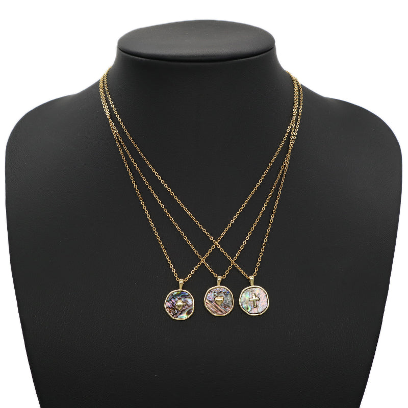 Custom China DIY Round Cross Charm Pendant Accessories Jewelry Gold Plated Hand Heart Cross Natural Shell Pendant For Necklace