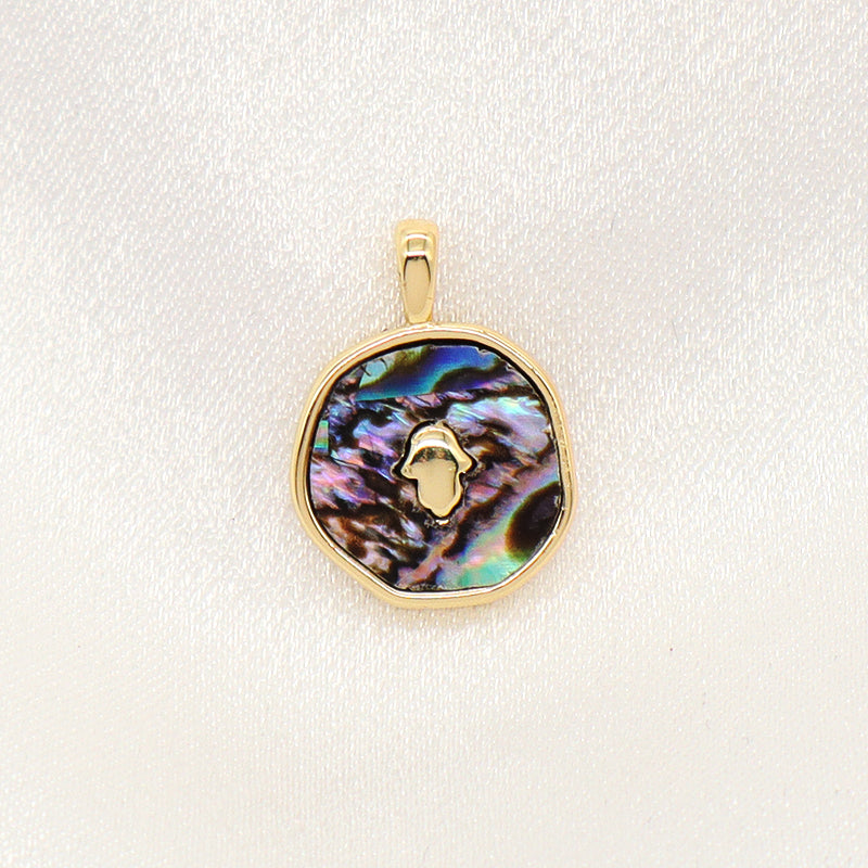 Custom China DIY Round Cross Charm Pendant Accessories Jewelry Gold Plated Hand Heart Cross Natural Shell Pendant For Necklace