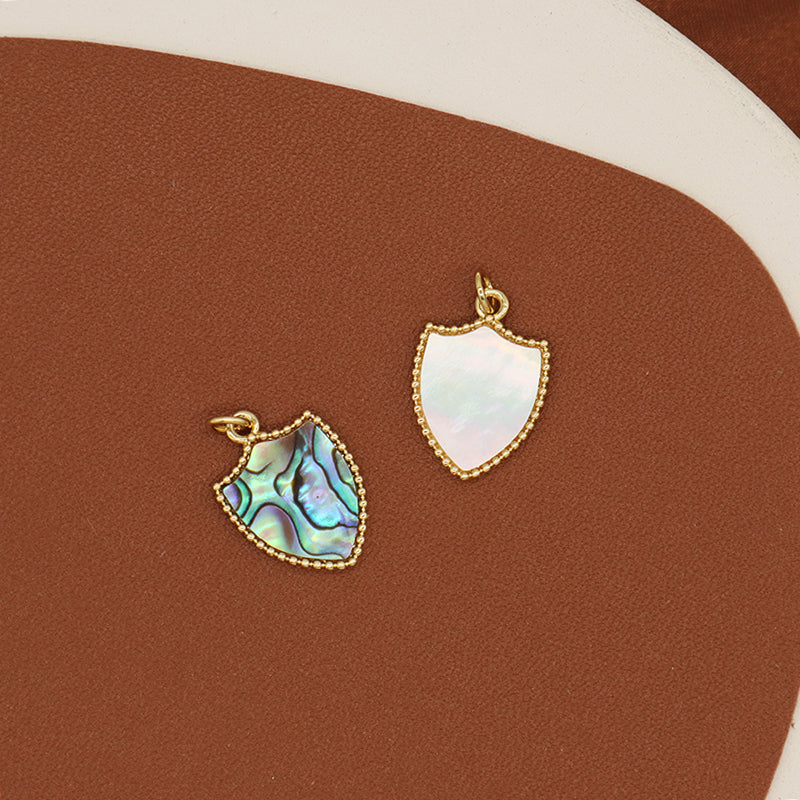 Good Quality Manufacture Shell Charm Pendant Jewelry Wholesale Custom DIY Gold Plated Natural Shell Pendant For Necklace Making