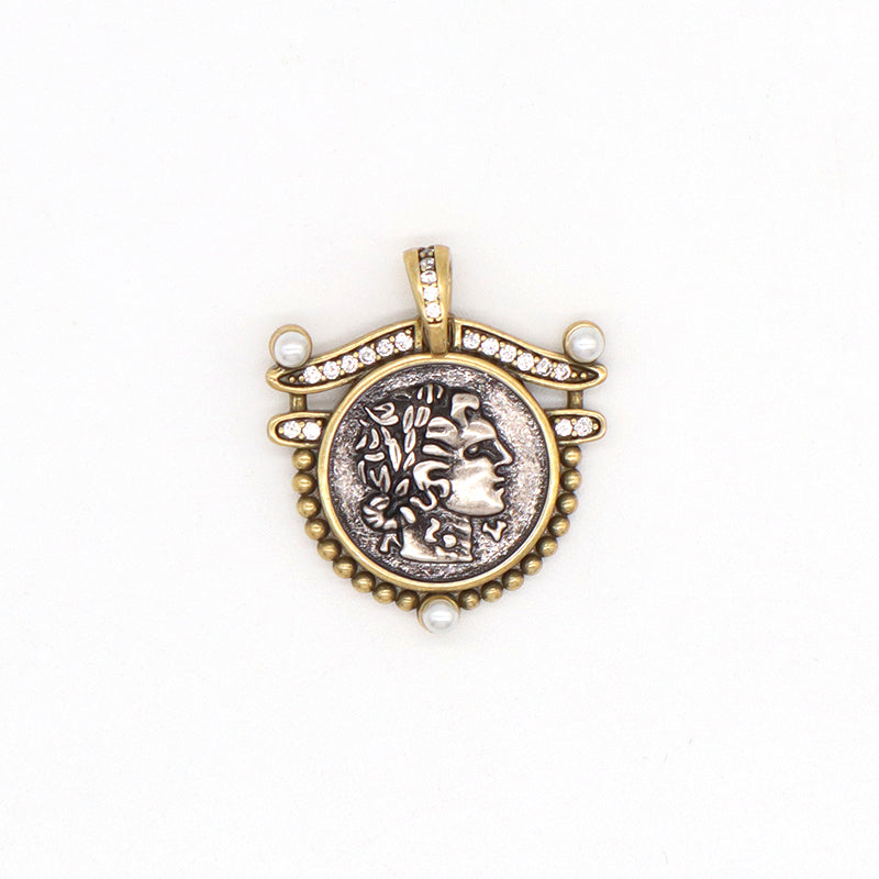 Custom Factory Wholesale Women Men Round Necklace Charm Jewelry CZ Shell Gold Plated Two-sided Vintage Head Sculpture Pendant