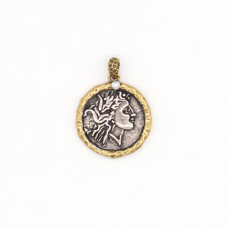Custom Factory Wholesale Women Men Round Necklace Charm Jewelry CZ Shell Gold Plated Two-sided Vintage Head Sculpture Pendant