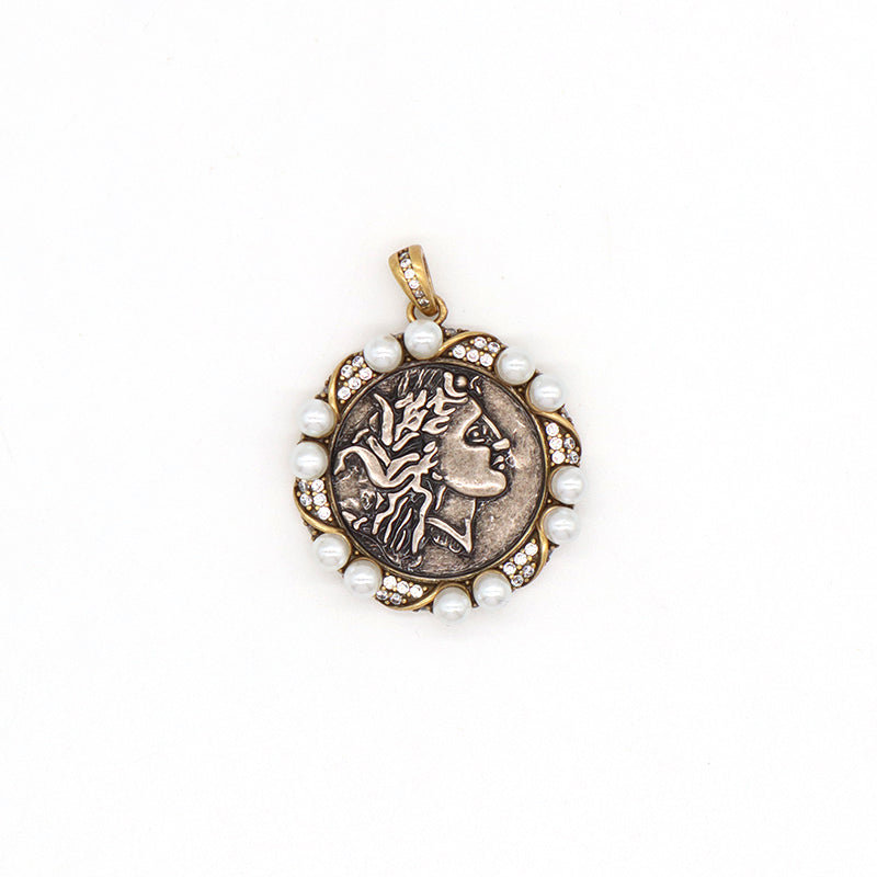 Custom Factory Wholesale Women Men Round Necklace Charm Jewelry CZ Shell Gold Plated Two-sided Vintage Head Sculpture Pendant