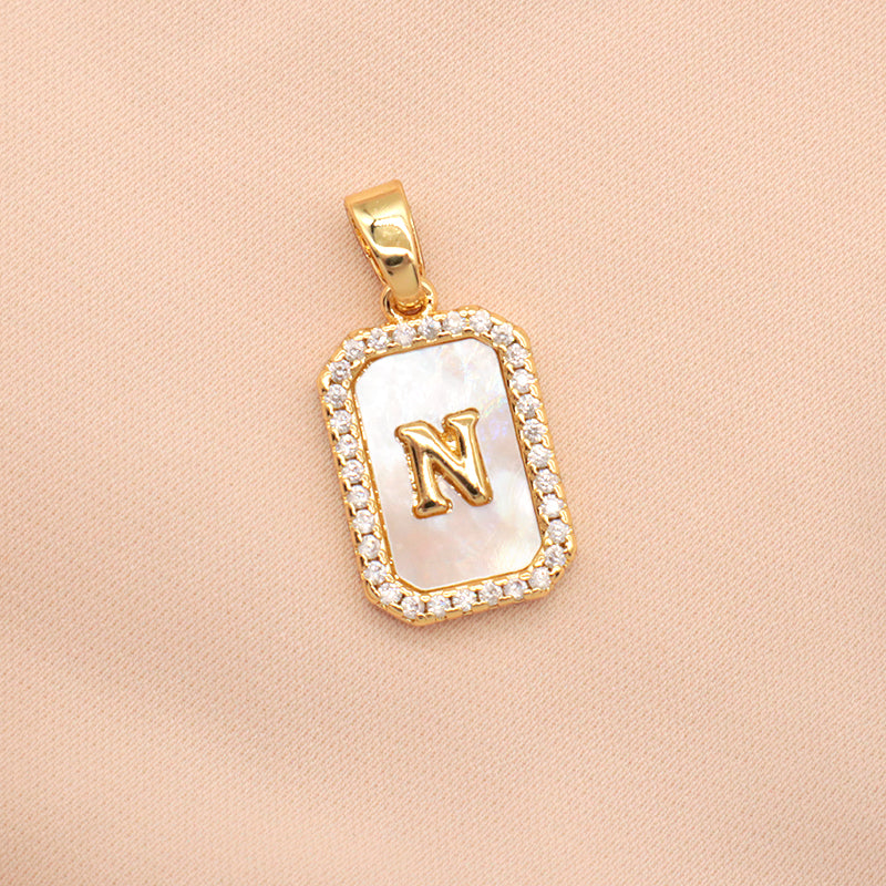 Newest Custom Jewelry Wholesale Various Shell Charm Pendant Jewelry Gold Plated Natural Letter Shell Pendant For Necklace