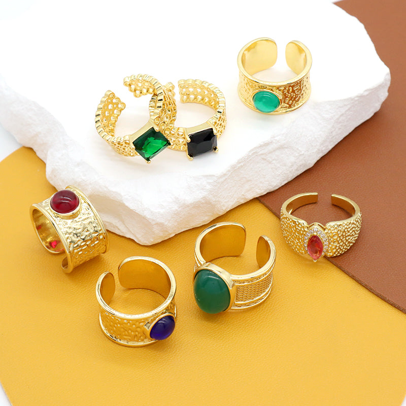 Custom Wholesale Factory Adjustable Opening Finger Ring Gift Jewelry Gold Plated Red Blue Green Glass Crystal Ring For Women