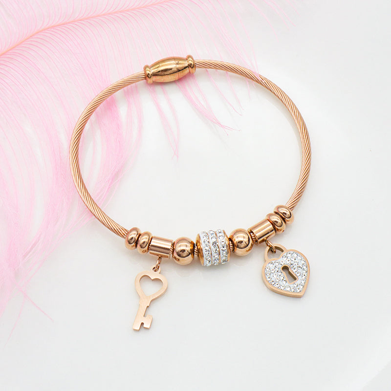 2023 trendy jewelry Women stainless steel bangle gold plated charm bracelet