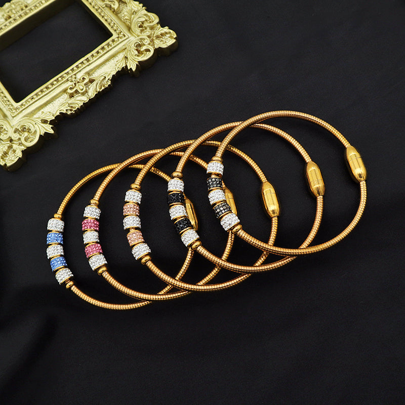 Wholesales 2023 fashion jewelry 18k gold plated stainless steel designer charms bracelets bangle