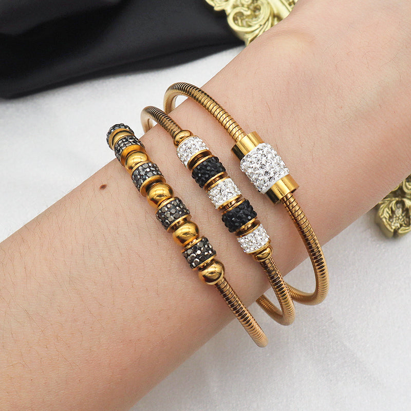 Wholesales 2023 fashion jewelry 18k gold plated stainless steel designer charms bracelets bangle