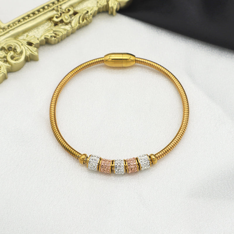 Wholesales 2023 fashion jewelry 18k gold plated stainless steel designer charms bracelets bangle