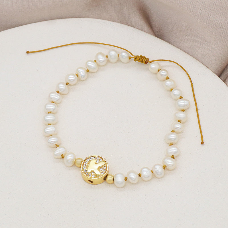 Fashionable Wholesale custom Gold Plated Initial charm bracelet jewelry Handmade ajustable fresh water pearl bracelet For women