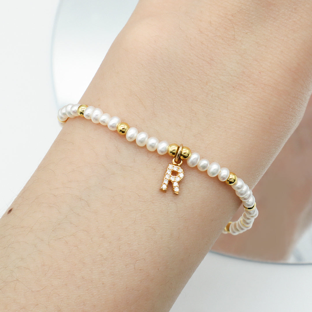 Factory custom Handmade OEM Jewelry Gold Plated 925 sterling silver beads initial Letter charm fresh water pearl Beaded bracelet