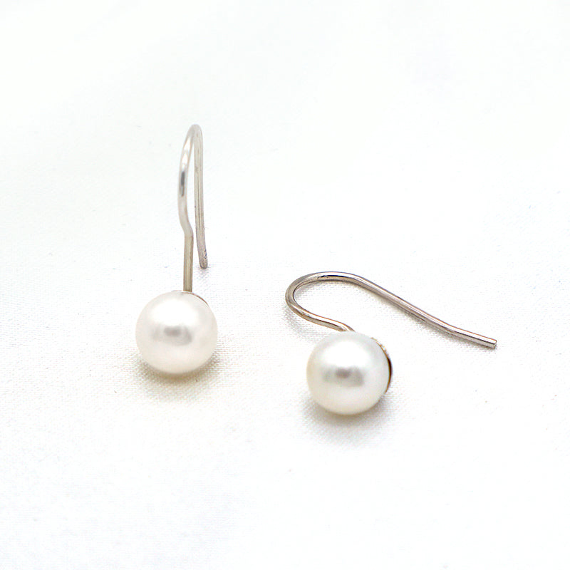2021 Trendy high quality round 925 sterling silver fresh water pearl hoop earring