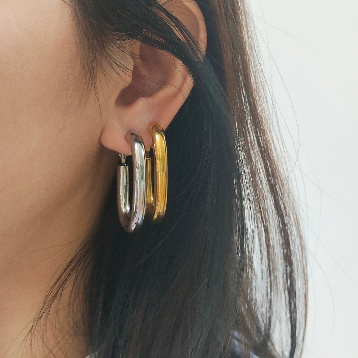 High Quality 2023 Trendy women earring jewelry gold plated titanium smooth huggie chunky stainless steel hoops earrings