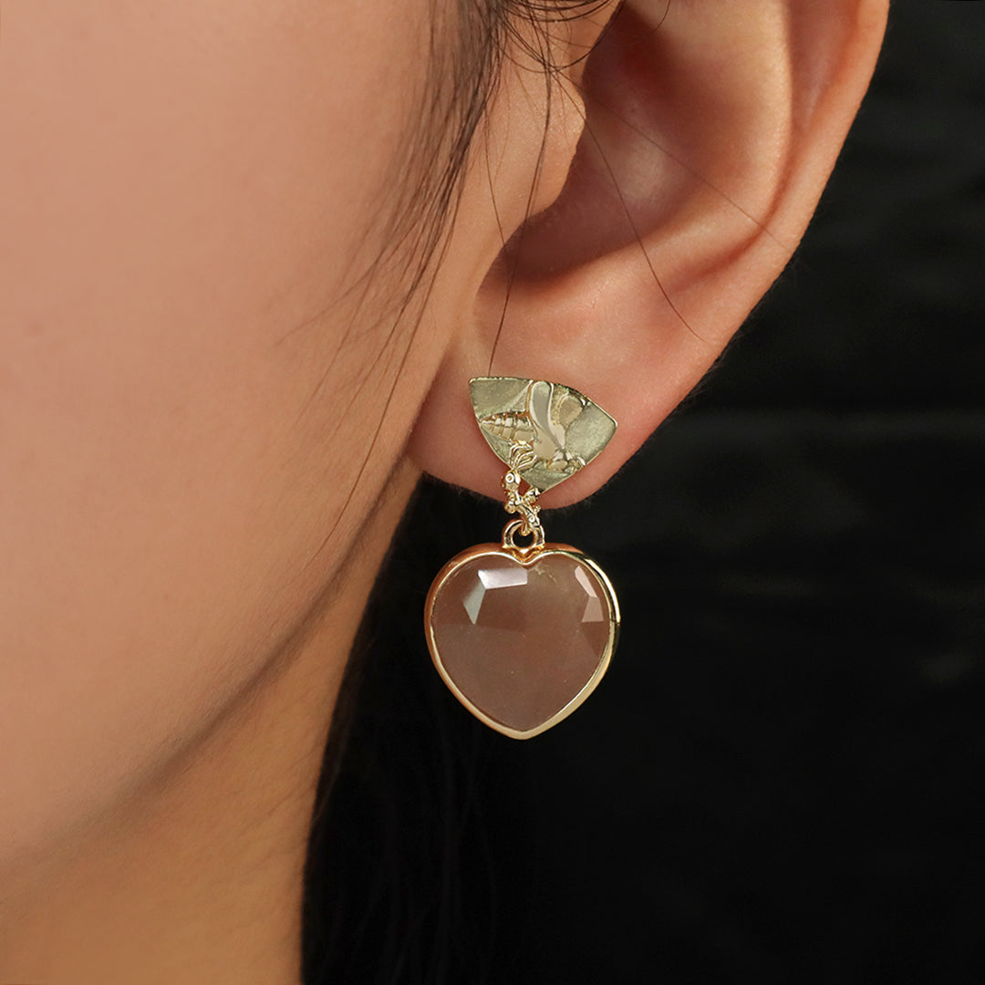 Wholesale Manufacture Women Custom Factory Various Color Gold Plated Bee Earring Stud heart shape Natural Stone Earring for Gift