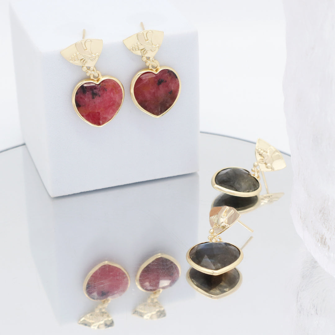 Wholesale Manufacture Women Custom Factory Various Color Gold Plated Bee Earring Stud heart shape Natural Stone Earring for Gift