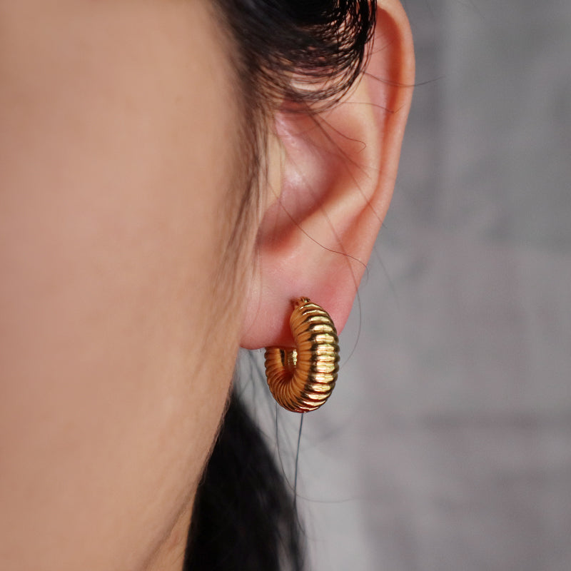 New Design Women Earring Hoops Wholesale Custom Fashion Women Jewelry Gift Gold Plated Stainless Steel Chunky Hoops Earrings