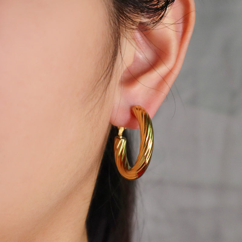 Trendy Women Gift Jewelry Wholesale Custom Twist Earring Hoops Gold Plated Stainless Steel Chunky Hollowed Large Hoops Earrings