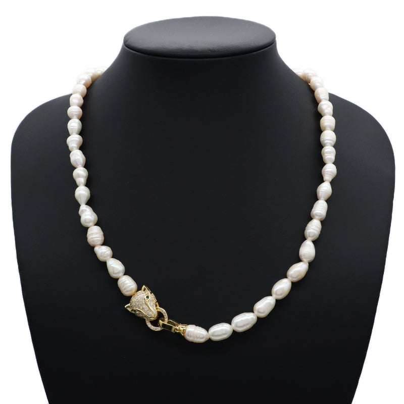 Handmade Wholesale Custom Gold Plated CZ Brass Leopard Clasp 10mm Natural Freshwater Pearl Leopard Pendant Necklace For Women
