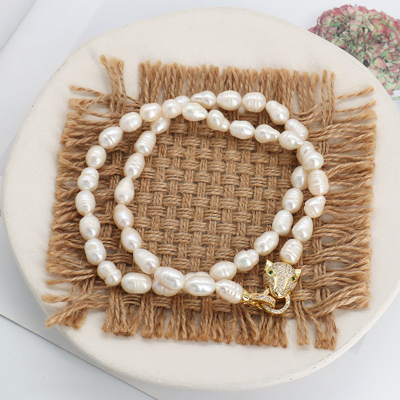 Handmade Wholesale Custom Gold Plated CZ Brass Leopard Clasp 10mm Natural Freshwater Pearl Leopard Pendant Necklace For Women