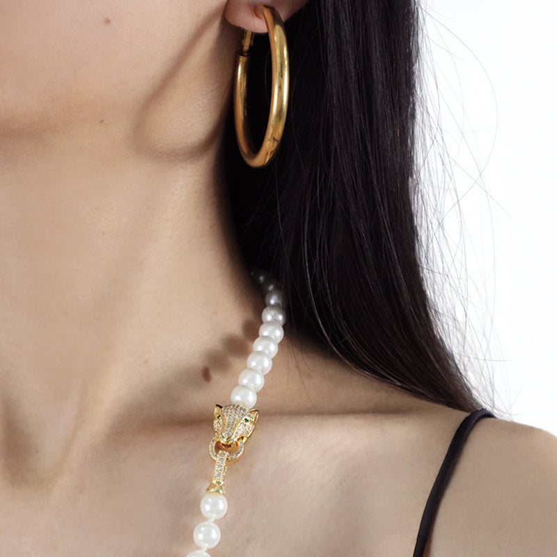 Custom China Factory Fashion OEM Handmade Wholesale Gold Plated CZ Brass Leopard Clasp 8mm Beaded Pearl Necklace For Women Gift