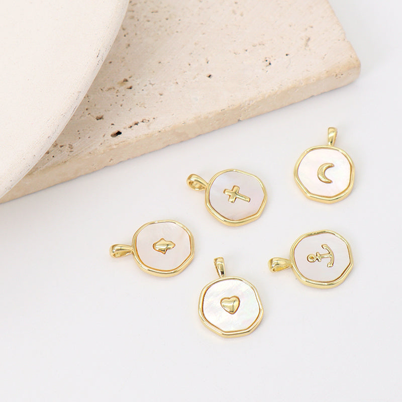 DIY Wholesale Custom Women Charm Accessories Jewelry Gold Plated Anchor Hand Moon Heart Cross Shell Pendant For Necklace Making