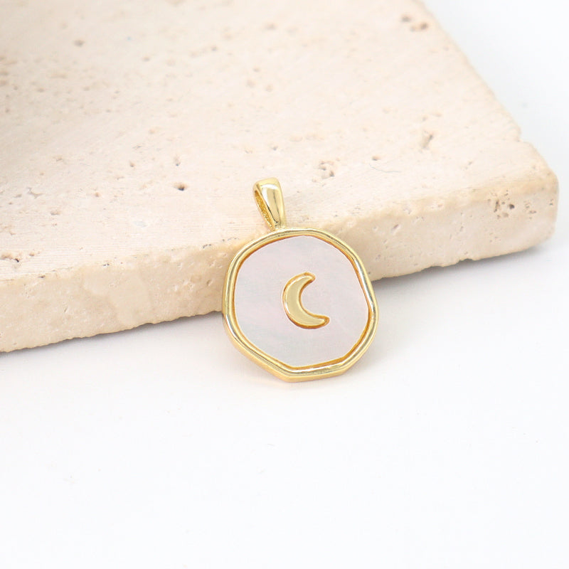 DIY Wholesale Custom Women Charm Accessories Jewelry Gold Plated Anchor Hand Moon Heart Cross Shell Pendant For Necklace Making