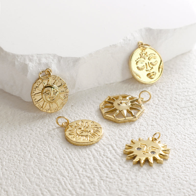 China Factory Wholesale DIY Custom Fashion Women Gold Sun Shape Charm Necklace Pendant CZ Gold Plated Sun Pendant For Jewelry
