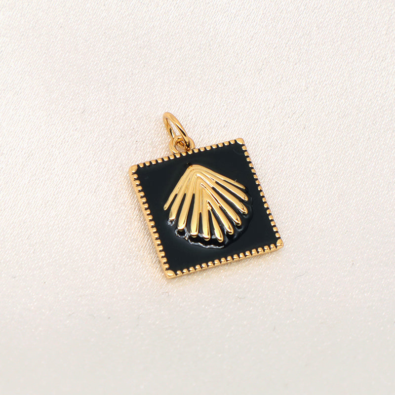 Wholesale Women Factory Custom DIY Enamel Black White Crown Charm Pendant Jewelry Gold Plated Crown Shell Pendant For Necklace