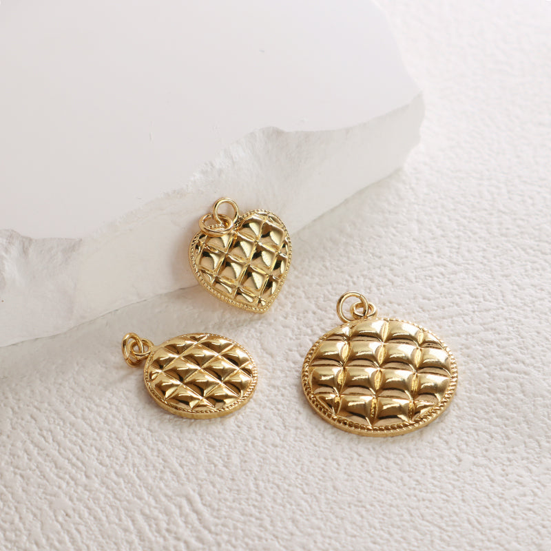 New Simple Design Gold Plated Mesh Round Heart Pendant Custom Fashionable Women Heart Charm Necklace Jewelry For DIY Supplies