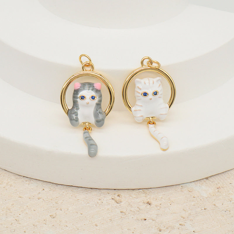 Custom DIY Wholesale Trendy Women Girl Cute Cat Charm Pendant Jewelry Gold Plated CZ White Grey Cat Pendant For Necklace Making