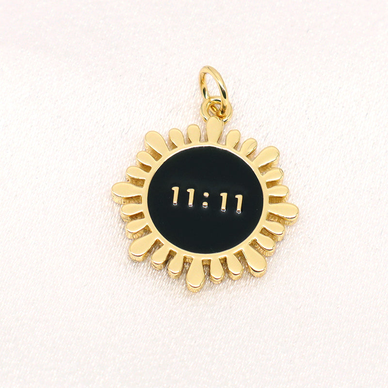 Women Girl Custom Wholesale Red White Black Charm Necklace Pendant Gold Plated Enamel Flower Shape Pendant For Diy Making