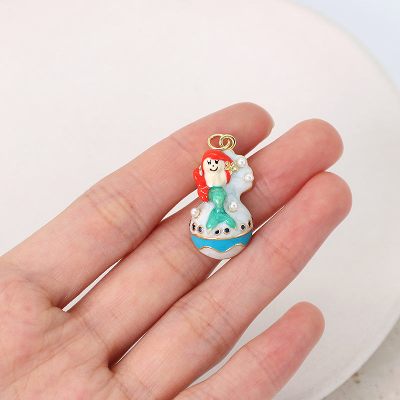 DIY Wholesale Dainty Gold Plated Mermaid Charm Jewelry Accessories Gift OEM Women Shell Enamel Mermaid Pendant For Necklace