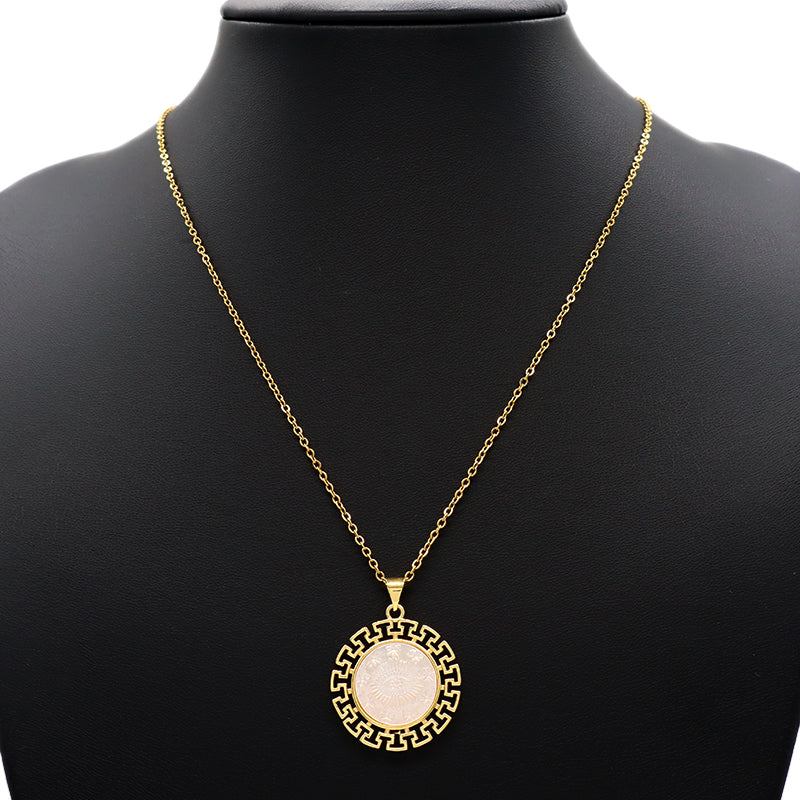 Wholesale Newest Customizable Patterned Edges Pendant Jewelry Gift Shell Pendant Gold Plated Stainless Steel Chain Necklace For Women