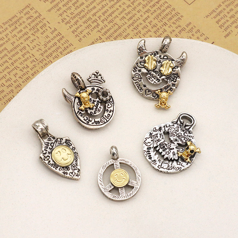 Good Quality Oem Factory Wholesale Customized  Vintage Brass Pendant Necklace Charm  Gold Plated Pendant For Diy Jewelry Making