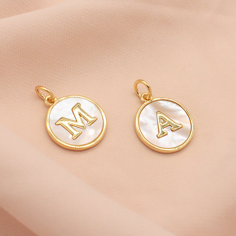 New Wholesale Custom Fashionable Factory Charm Necklace Pendant Gold Plated Round Letter Shell Pendant For Jewelry