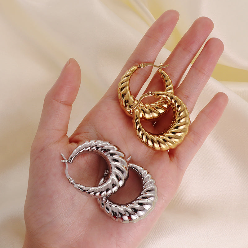 Unique Design Wholesale Custom Trendy Earring Jewelry Gold Plated Stainless Steel Chunky Hollowed Large Hoops Earrings For Women