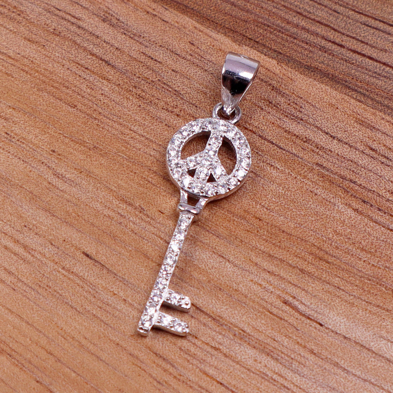 925 sterling silver claw setting high quality shinny CZ diamond key pendant & 925 silver chain necklace